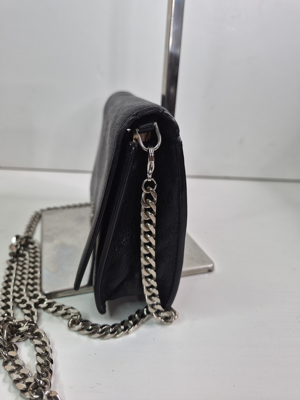 Givenchy Black Leather Chain Shoulder Bag - Picture 4 of 10